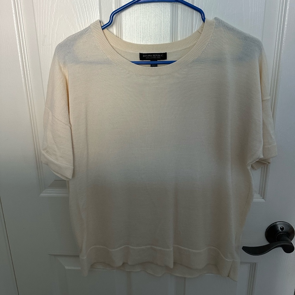 Banana Republic 100% Merino Wool Short Sleeve Sweater - Off White